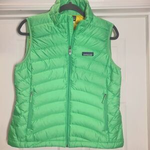 Patagonia 800 Fill Goose Down Vest, Small. Lime Green/Yellow
